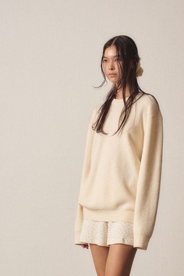 EZIO WOMEN - 스웨터 - W Soft Filling Round Knit_Ivory