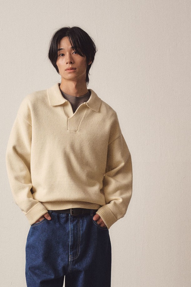 EZIO - 스웨터 - Loose-Fit Open Collar Basic Knit_Ivory