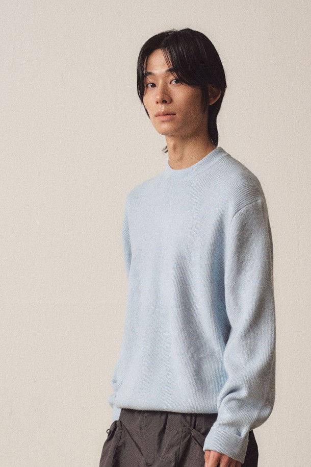 EZIO - 스웨터 - Soft Filling Round Knit_Sky Blue