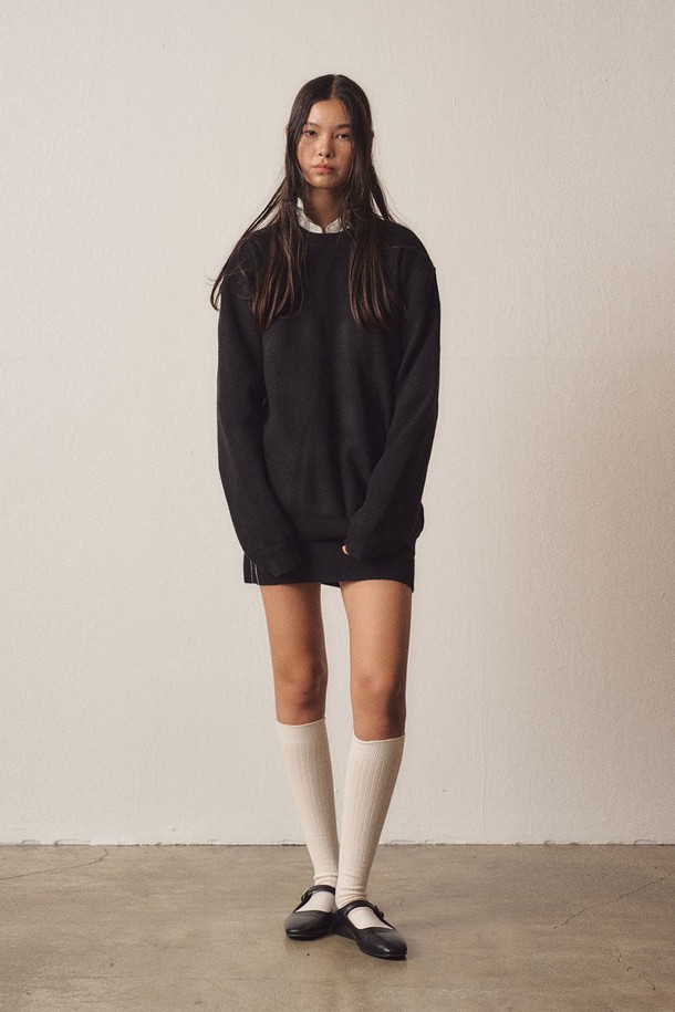 EZIO WOMEN - 스웨터 - W Soft Filling Round Knit_Black