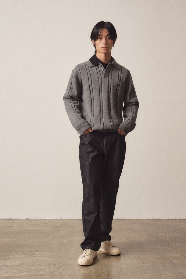 EZIO - 스웨터 - Cable 3-Button Collar Casual Knit_Charcoal