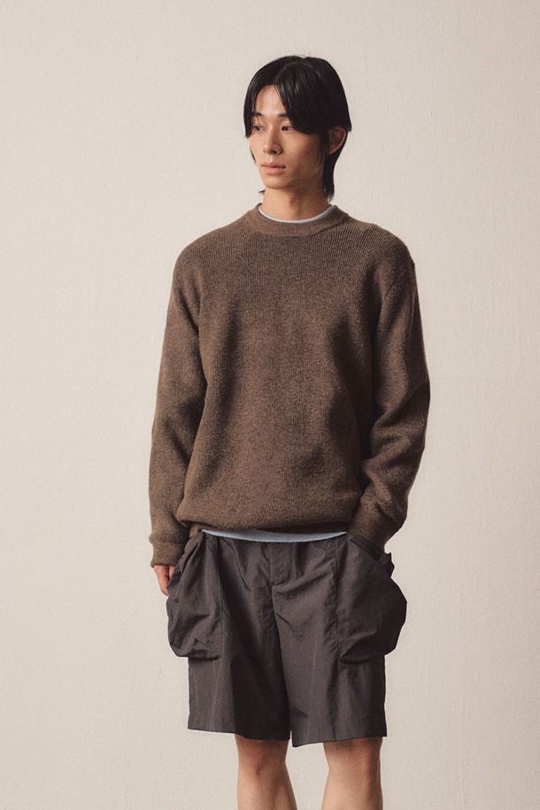 EZIO - 스웨터 - Soft Filling Round Knit_Brown