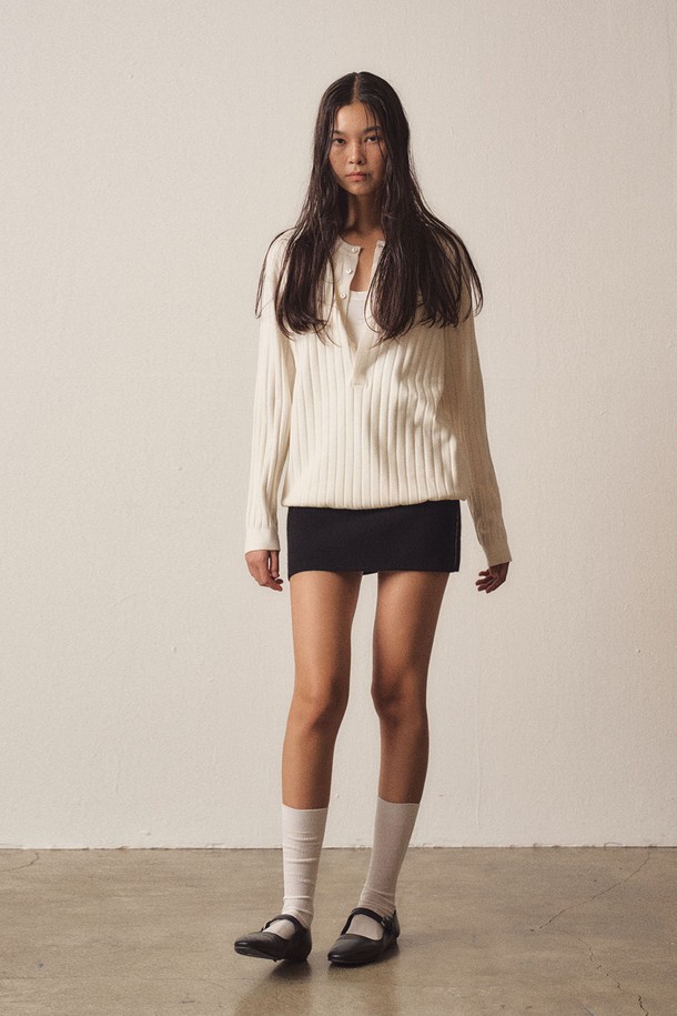 EZIO WOMEN - 스웨터 - W Henley Neck Knit_Ivory