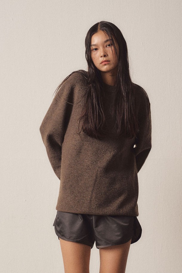 EZIO WOMEN - 스웨터 - W Soft Filling Round Knit_Brown