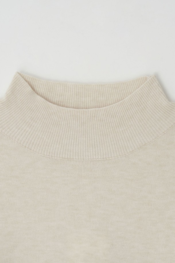 EZIO - 스웨터 - Standard Fit Basic Half-Turtleneck_Beige