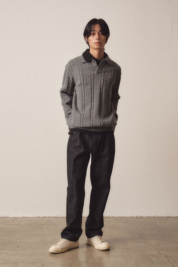 EZIO - 스웨터 - Cable 3-Button Collar Casual Knit_Charcoal