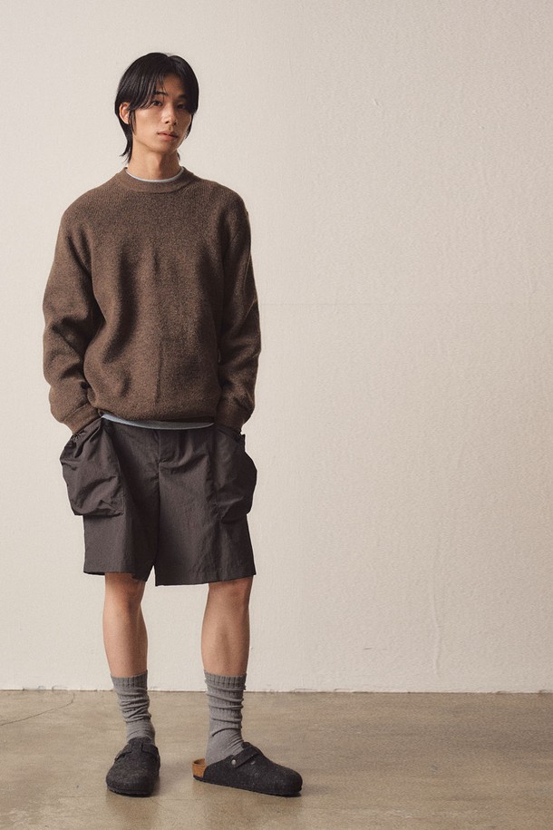 EZIO - 스웨터 - Soft Filling Round Knit_Brown