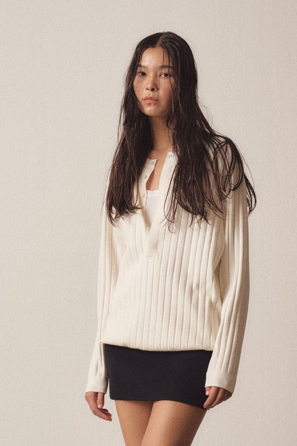 EZIO WOMEN - 스웨터 - W Henley Neck Knit_Ivory