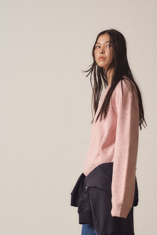 EZIO WOMEN - 스웨터 - W Soft Filling Round Knit_Pink