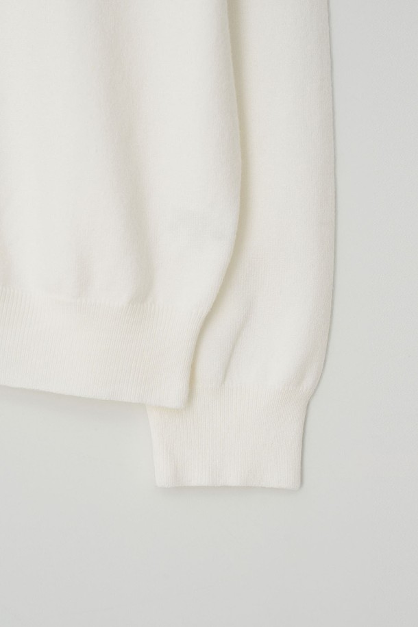 EZIO - 스웨터 - Standard Fit Basic Half-Turtleneck_Ivory