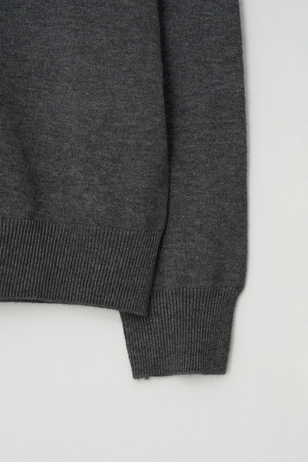 EZIO - 스웨터 - Wholegarment Cashlike Round Knit_Charcoal