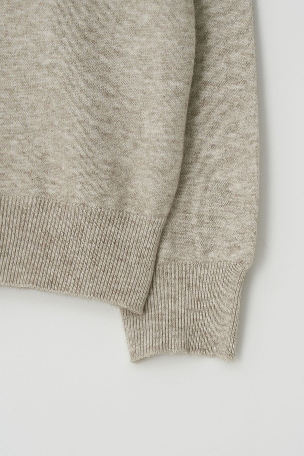 EZIO - 스웨터 - Wholegarment Cashlike Round Knit_Beige