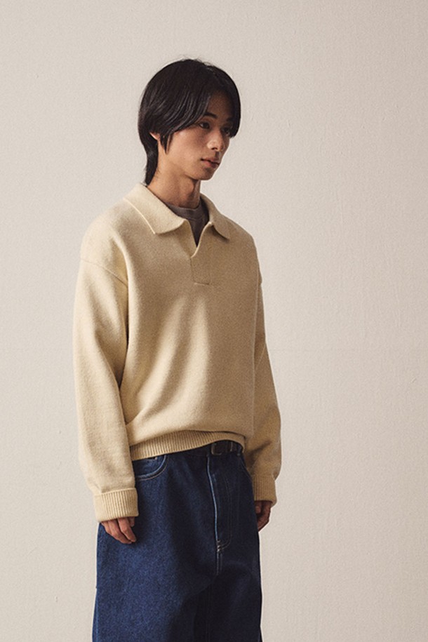 EZIO - 스웨터 - Loose-Fit Open Collar Basic Knit_Ivory