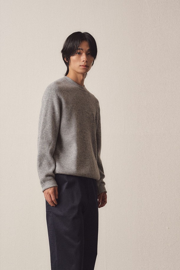 EZIO - 스웨터 - Soft Filling Round Knit_Grey