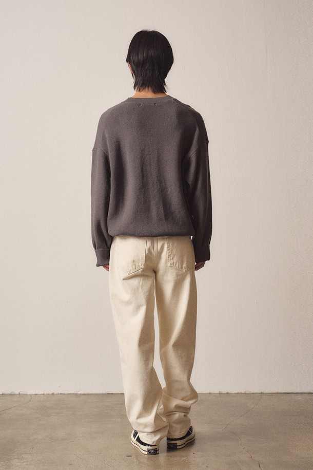 EZIO - 스웨터 - LooseFit Basic Knit_Charcoal