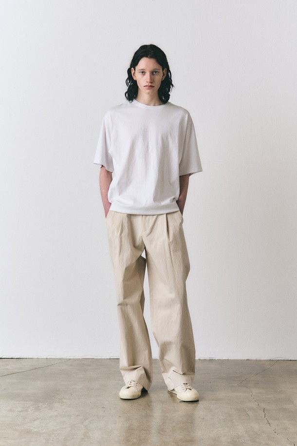 EZIO - 캐주얼팬츠 - One-Tuck Chino Wide Pants_Beige