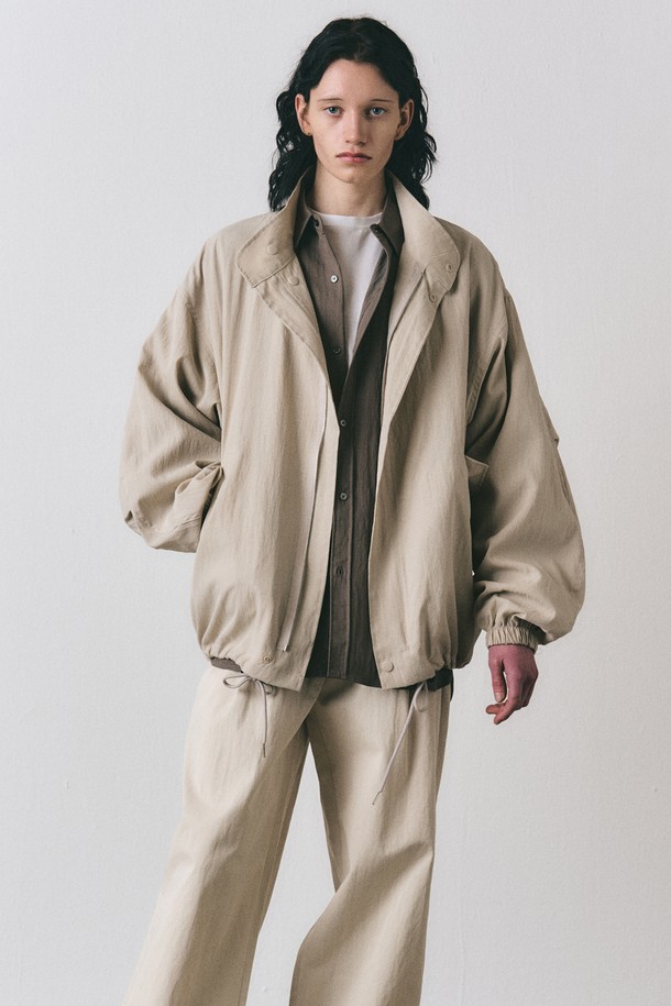 EZIO - 블루종/점퍼 - Sandy Tencel Windshell_Sand Beige