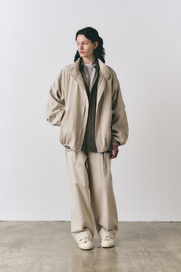 EZIO - 블루종/점퍼 - Sandy Tencel Windshell_Sand Beige