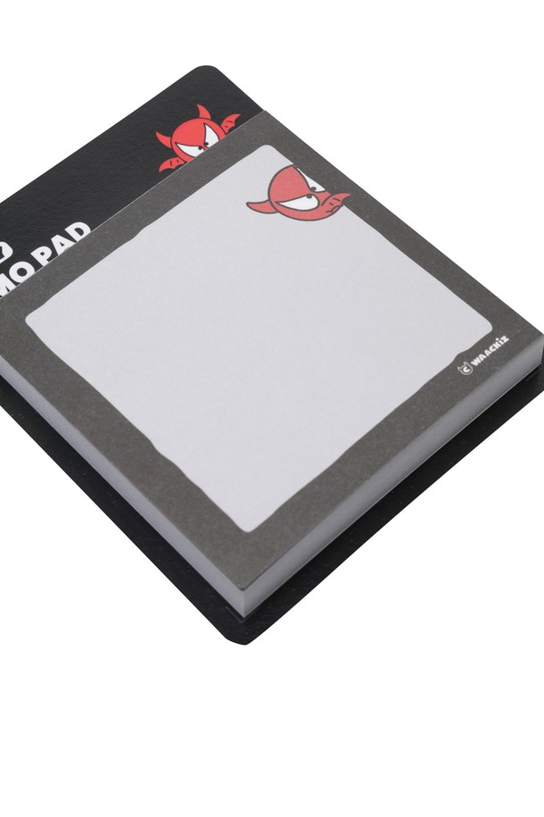 [WAACKIZ] 유니 메모 패드는 80mm x 80mm 크기로, 뜯어 쓰는 형태로 제작된 메모 패드입니다. WAACKY, PP, SCOVVY 캐릭터 디자인이 적용되어 귀여움을 더하며, 고스트 코스트 컨셉으로 제작되었습니다. 매수는 총 100매로 넉넉하게 사용 가능하며, 메모 용도로 활용하기 좋습니다. WAACKIZ (왁키즈) 브랜드의 캐릭터 굿즈 라인업 중 하나입니다.
