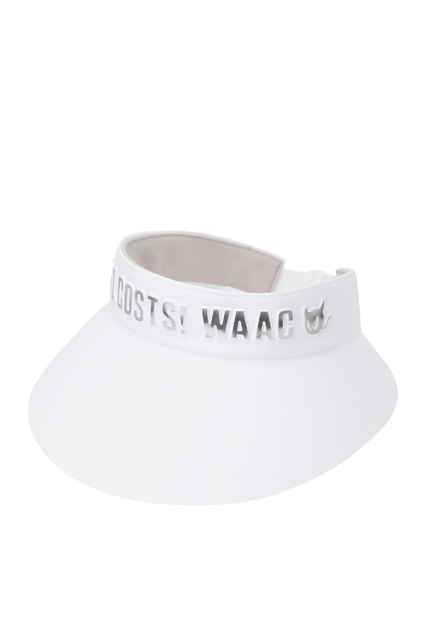 여성 골프에 적합한 화이트 컬러의 바이저입니다. 와이드 챙으로 햇빛을 가려주며, 후면 스트랩으로 사이즈 조절이 가능하고 이면 땀받이 디테일로 땀 흡수에 용이합니다. 레터링 패턴과 스트랩 디자인 장식이 돋보이는 봄, 여름 시즌용 아이템입니다.
