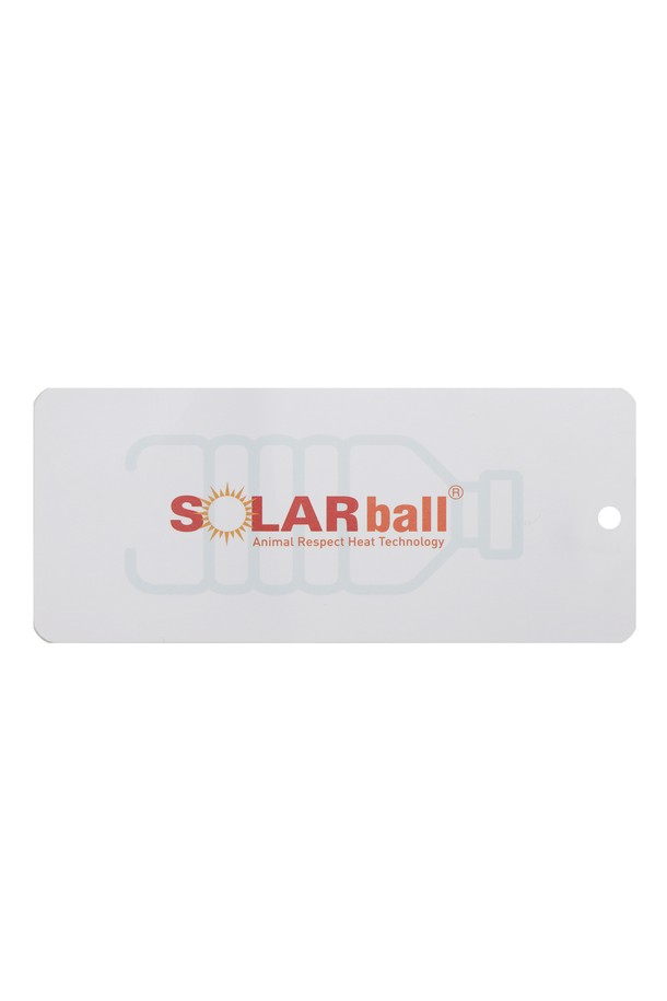 [JONES] 남성 로고 패디드 아노락은 겨울철 골프 및 일상 활동에 적합한 남성용 아우터입니다. 루즈핏으로 편안한 착용감을 제공하며, 보온성과 경량성을 갖춘 폴리에스테르 소재에 패딩 안감을 더해 따뜻함을 유지합니다. 블루 컬러에 집업 스타일로 간편하게 착용 가능하며, 스포티하고 캐주얼한 스타일을 연출합니다. 긴 소매, 레귤러 기장에 로고 패턴으로 포인트를 주어 세련된 디자인을 완성했습니다.
