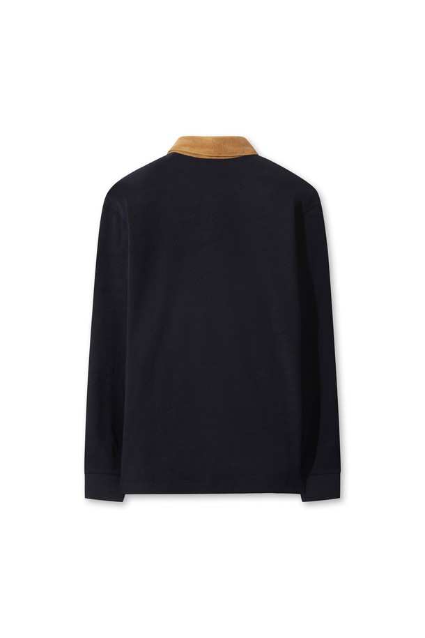 "Men WAACKY(맨 와키) 코듀로이 카라 폴로"는 남성용 폴로셔츠로, 봄, 가을에 착용하기 좋습니다. 캐주얼, 스포티, 클래식 스타일을 아우르며, 골프 및 일상복으로 활용 가능합니다. 블랙과 브라운 두 가지 색상으로 출시되었으며, 릴렉스 핏에 긴 소매 기장을 갖추고 있습니다. 부드러운 촉감의 폴리에스테르, 스판덱스 혼방 소재에 신축성을 더했습니다. 코듀로이 카라 디테일과 와키 캐릭터 와펜이 특징입니다.
