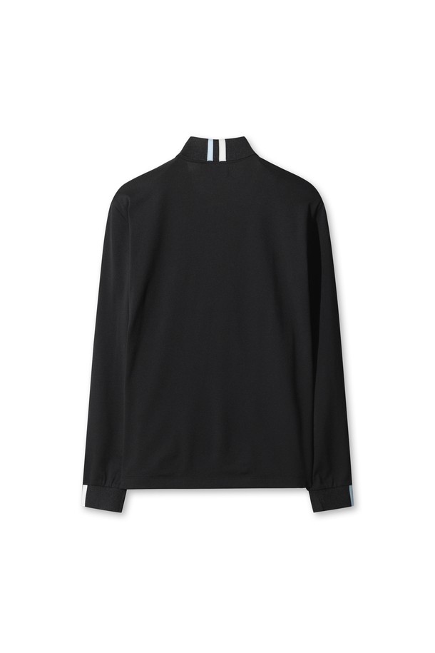 [코리아 TKR] Men Essential Polo는 남성용 폴로넥 긴소매 셔츠입니다. 봄, 여름, 가을 시즌에 골프 및 스포츠 활동에 적합하며, 스포티하고 베이직한 스타일을 연출합니다. 부드러운 촉감의 폴리에스테르와 스판덱스 혼방 소재로 제작되었으며, 얇은 두께감과 신축성을 제공합니다. 왼쪽 가슴 와펜 디테일과 뒷목 스트라이프 디테일, 올림픽 무드에서 영감을 받은 디자인이 특징입니다. 스탠다드핏으로 골프룩 또는 출근룩에 미니멀하고 클래식한 스타일을 더해줍니다.
