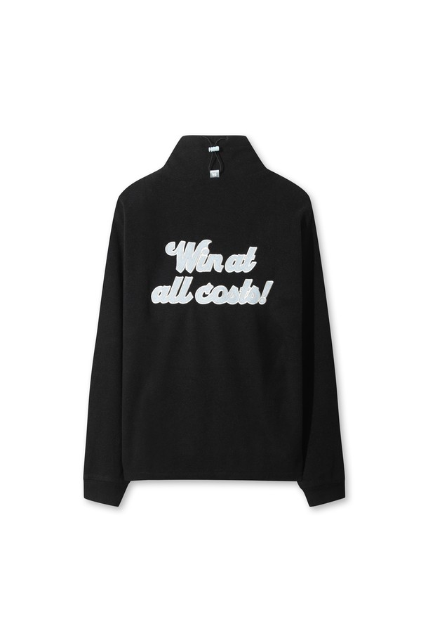 여성용 폴라 플리스 하이넥 풀오버는 골프 및 일상 활동에 적합한 스포티하고 캐주얼한 스타일의 상의입니다. 부드러운 플리스 소재로 제작되어 겨울철에도 따뜻하게 착용할 수 있으며, 방풍 안감으로 찬 바람을 효과적으로 막아줍니다. 오버핏 크롭 기장으로 활동성을 높였으며, 하이넥 디자인과 긴 소매가 보온성을 더합니다. 와펜, 스트링, 아트워크 등의 디자인 장식과 스트링 조절 기능으로 개성 있는 스타일을 연출할 수 있습니다. 블랙 컬러에 로고 패턴이 돋보이는 풀오버로, 편안함과 스타일을 동시에 만족시키는 아이템입니다.
