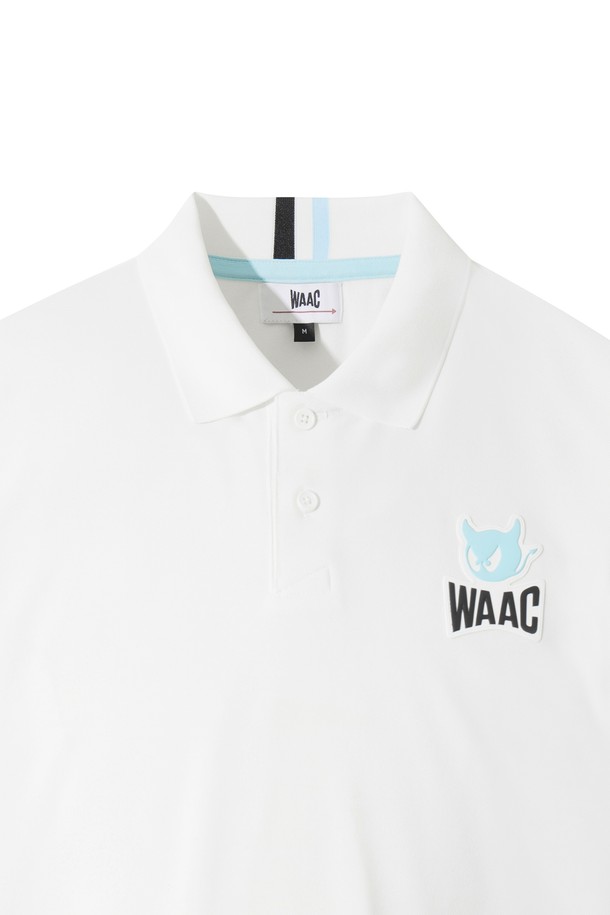 [코리아 TKR] Men Essential 폴로 티셔츠는 남성용 폴로 티셔츠로, 골프 및 일상용으로 활용하기 좋습니다. 부드러운 촉감의 폴리에스테르와 스판덱스 혼방 소재로 제작되어 봄, 여름 시즌에 적합하며 신축성을 제공합니다. 스탠다드핏에 레귤러 기장으로 편안한 착용감을 선사하며, 화이트 컬러에 왼쪽 가슴 와펜과 뒷목 스트라이프 디테일로 포인트를 더했습니다. 베이직하면서도 스포티한 스타일을 연출하는 긴소매 폴로넥 디자인의 폴로 티셔츠입니다.
