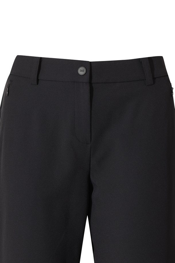 [코리아 TKR] Women Essential Pants는 골프룩에 적합한 여성 골프 팬츠입니다. 스포티하고 미니멀한 스타일의 블랙 색상 긴바지로, 사계절 착용 가능합니다. 기능성 폴리에스테르 소재로 제작되어 땀을 빠르게 흡수하고, 스윙 시 움직임이 자유로운 퍼포먼스 팬츠입니다. 레귤러핏으로 편안하게 착용할 수 있으며, 무지 디자인으로 어떤 상의에도 잘 어울립니다.
