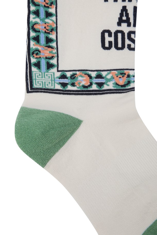 [GYEONGJU EDITION] 패턴 양말은 경주 에디션 한정판으로, 골프룩에 어울리는 여성 양말입니다. 부드러운 면 혼방 소재로 제작되어 편안한 착용감을 제공하며, 신축성이 있어 활동성을 높여줍니다. 귀여운 금관을 쓴 와키 캐릭터와 로고 패턴이 디자인되어 캐주얼하면서도 스포티한 스타일을 연출합니다. 양말 입구는 립 조직으로 처리되어 흘러내림을 방지합니다. 화이트와 민트 두 가지 컬러로 만나보세요.
