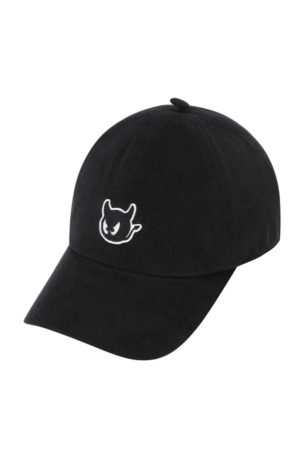 세련된 여성 코듀로이 이어 워머 캡입니다. 겨울철 라운딩을 위한 필수템으로, 부드러운 코듀로이와 니트 소재로 제작되어 뛰어난 보온성을 제공합니다. 무지 디자인으로 클래식, 캐주얼, 미니멀 스타일 모두 소화 가능하며, 턱끈이 있어 활동적인 착용에도 안정감을 더합니다. 두꺼운 두께감으로 추운 날씨에도 따뜻하게 골프를 즐길 수 있습니다.
