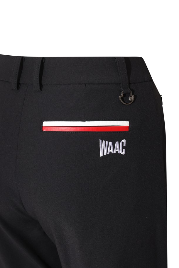 [코리아 TKR] Women Essential Pants는 골프룩에 적합한 여성 골프 팬츠입니다. 스포티하고 미니멀한 스타일의 블랙 색상 긴바지로, 사계절 착용 가능합니다. 기능성 폴리에스테르 소재로 제작되어 땀을 빠르게 흡수하고, 스윙 시 움직임이 자유로운 퍼포먼스 팬츠입니다. 레귤러핏으로 편안하게 착용할 수 있으며, 무지 디자인으로 어떤 상의에도 잘 어울립니다.
