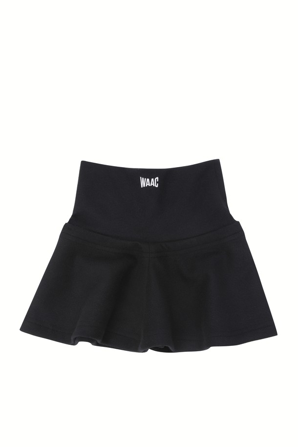 남성용 넥워머입니다. 신축성 소재로 제작되어 부드러운 촉감을 선사하며, 가을/겨울 시즌 골프 활동 시 보온성을 제공합니다. 군더더기 없는 깔끔한 블랙 컬러 디자인에 상단 배색 로고 프린팅으로 세련된 스타일을 연출합니다. 심플하면서도 실용적인 아이템으로, 다양한 스타일에 매치하기 좋습니다. 넥워머로 따뜻하고 편안한 골프를 즐겨보세요.
