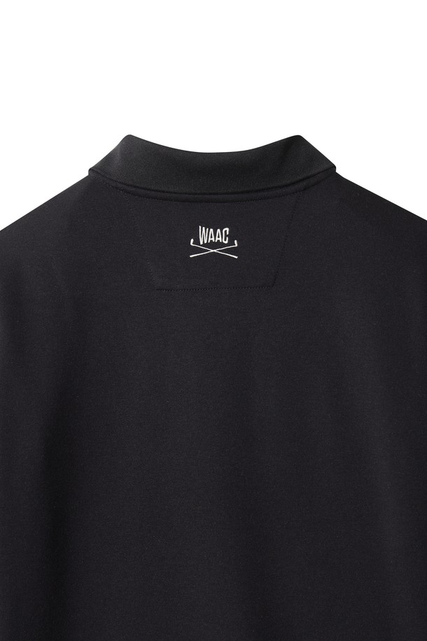 [JONES] 남성 폴로 스웨트셔츠는 부드러운 레이온 소재로 제작되어 편안한 착용감을 선사합니다. 블랙 컬러에 JONES 아치 로고가 돋보이는 디자인으로, 스포티하면서도 캐주얼한 스타일을 연출합니다. 긴 소매와 폴로넥 디자인은 보온성을 높여주며, 세미오버핏으로 편안한 활동성을 제공합니다. 봄, 가을, 겨울 모두 착용 가능하며, 레이어드 스타일링에도 용이합니다. 골프룩, 출근룩 등 다양한 TPO에 활용 가능하며, 부드러운 촉감과 신축성 좋은 소재로 활동성을 높였습니다.
