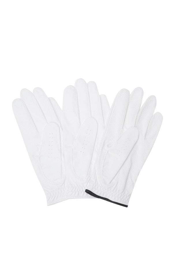 남성 골프를 위한 WAACKY (와키) 합성가죽 골프 장갑 3팩입니다. 부드러운 합성가죽 소재로 제작되어 편안한 촉감을 제공하며, 뛰어난 그립감을 선사하여 골프 시 안정적인 스윙을 돕습니다. 통기 기능으로 쾌적함을 유지하며, 벨크로 타입으로 사이즈 조절이 용이합니다. E-BAND (E-밴드) 디자인으로 활동성을 높였으며, 스포티하고 캐주얼한 골프룩에 잘 어울립니다. 로고 디자인으로 포인트를 더했습니다.
