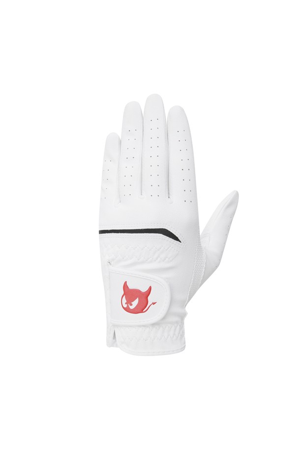 WAACKY (와키) 여성 합성 피혁 골프 장갑 3팩입니다. 경쾌한 캐릭터 패턴과 스포티, 캐주얼 스타일을 연출하여 골프룩에 포인트를 더합니다. 통기성이 우수한 펀칭 디테일과 벨크로 여밈 방식으로 편안한 착용감을 제공합니다. 라운딩 시 쾌적함을 유지하며 활동적인 움직임을 돕는 여성 골프 장갑입니다. 
레드 색상으로 개성 있는 스타일을 완성하세요.
