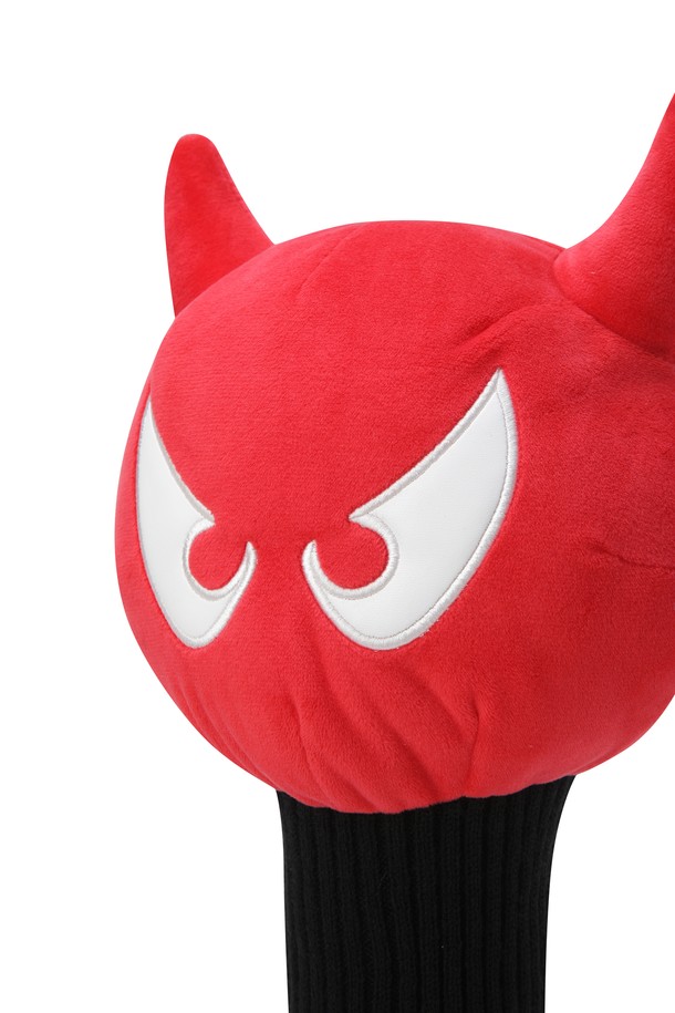 WAACKY (와키) 드라이버 커버는 골프 용품으로, 공용으로 사용 가능한 제품입니다. 립 소재를 사용하여 제작되었으며, 신축성이 뛰어납니다. 배색 디자인과 귀여운 캐릭터 패턴이 특징으로, 드라이버를 더욱 돋보이게 합니다. 골프 라운딩 시 개성 있는 스타일을 연출할 수 있습니다.
