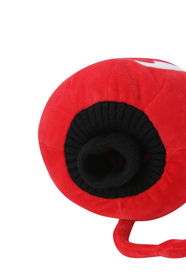 WAACKY (와키) 드라이버 커버는 골프 용품으로, 공용으로 사용 가능한 제품입니다. 립 소재를 사용하여 제작되었으며, 신축성이 뛰어납니다. 배색 디자인과 귀여운 캐릭터 패턴이 특징으로, 드라이버를 더욱 돋보이게 합니다. 골프 라운딩 시 개성 있는 스타일을 연출할 수 있습니다.
