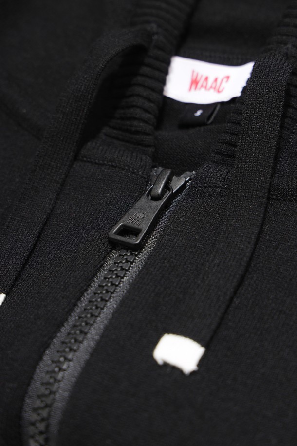 상품 슬라이드 이미지 1