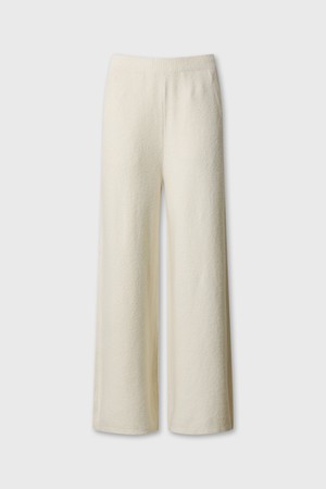 Women Pluffy Knit Pants (Set-up)