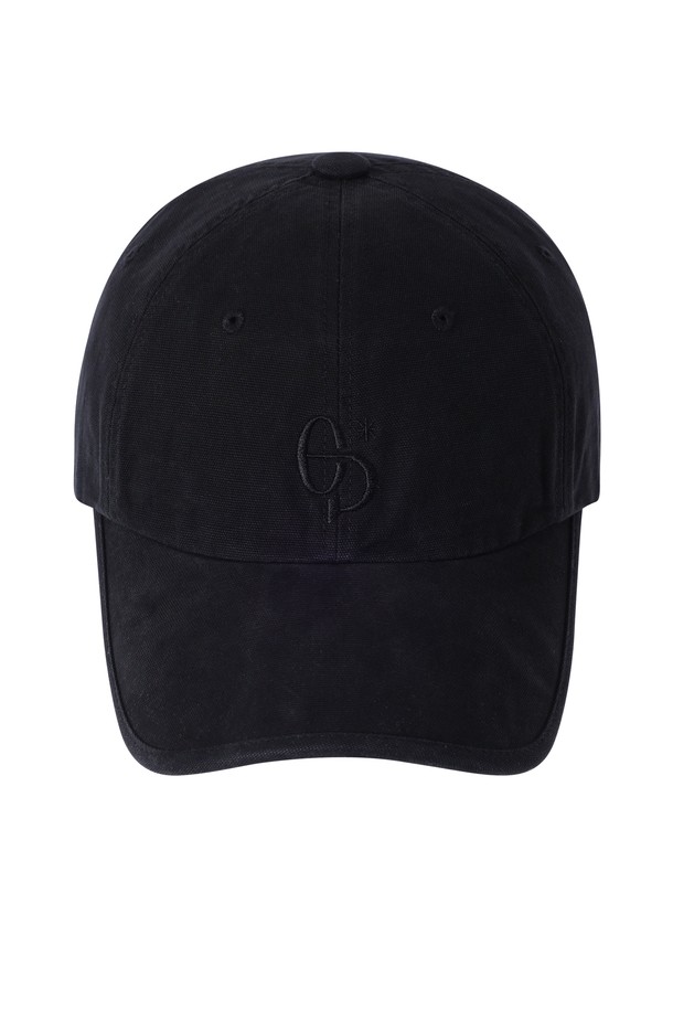 심볼 로고 스톤 워시드 볼캡 블랙은 옥스포드 소재로 제작되어 부드럽고 매끄러운 촉감을 선사하며, 사계절 내내 착용하기 좋습니다. 일상 및 산책룩에 어울리는 캐주얼하고 미니멀한 스타일의 볼캡으로, 안정감 있는 깊이의 모자 깊이와 일반 챙 넓이로 편안한 착용감을 제공합니다. 바이오 워싱 처리와 챙 끝 해리 마감으로 디테일을 더했으며, 시그니처 심볼 로고 자수가 포인트로 디자인되어 있습니다. 사이즈 조절이 가능하여 누구나 편안하게 착용할 수 있습니다.
