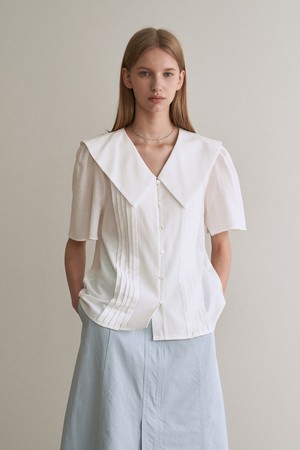 Sailor collar pintuck blouse - ivory