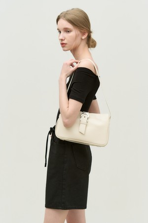 Buckle point shoulder bag - ivory