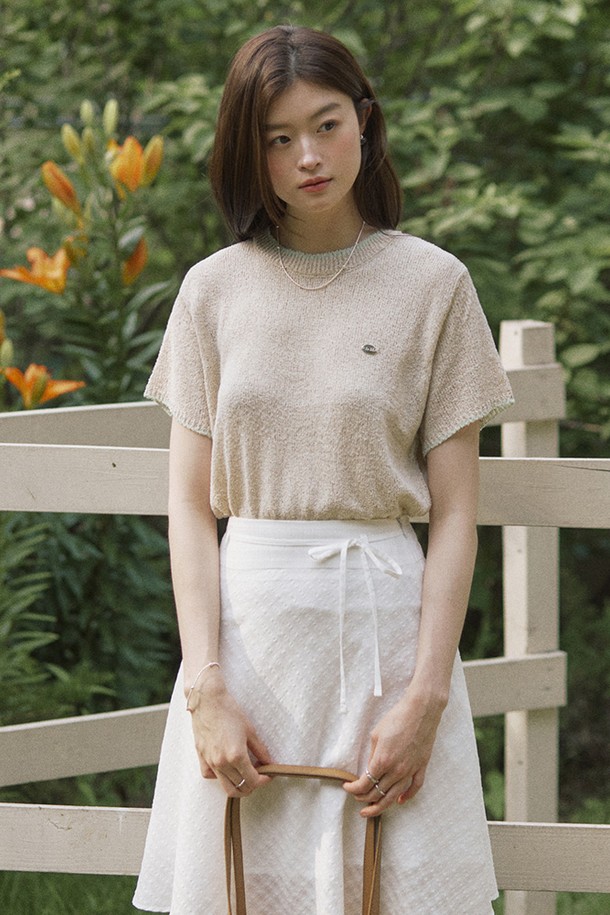 ADAUL - 반소매 티셔츠 - Coloring point half knit - beige