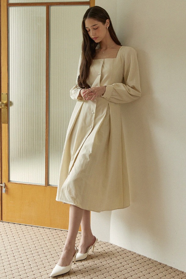 ADAUL - 긴소매 원피스 - Puff square neck deep pintuck long dress - beige