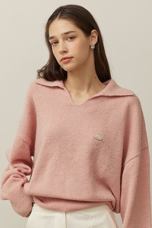 ADAUL - 스웨터 - Deep v neck loose fit knit - vintage pink