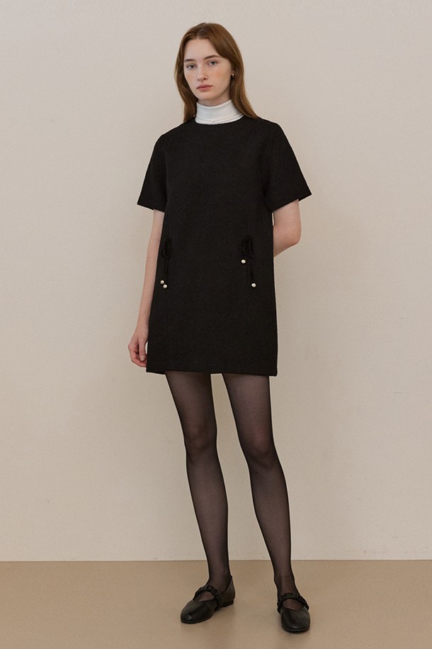 ADAUL - 반소매 원피스 - Gold ball ribbon pocket bookle mini dress - black