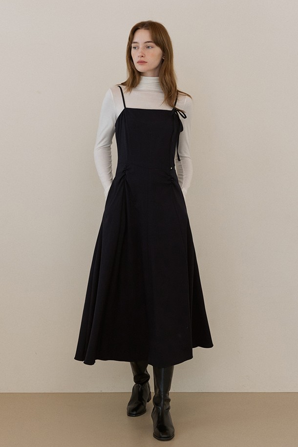 ADAUL - 민소매 원피스 - Shirring line ribbon long dress - navy