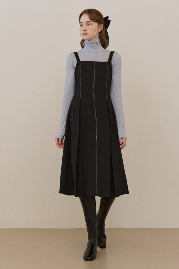 ADAUL - 민소매 원피스 - Stitch over all pintuck long dress - black